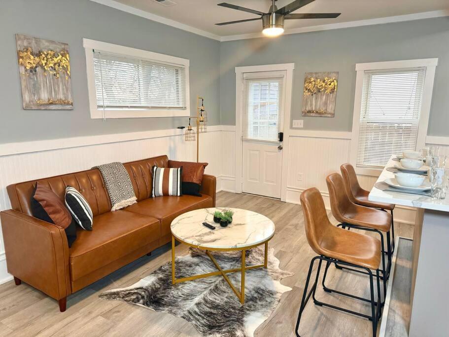 Little House On 47Th Apartment Cleveland Luaran gambar