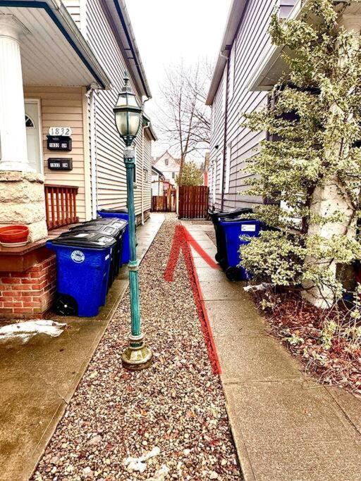 Little House On 47Th Apartment Cleveland Luaran gambar