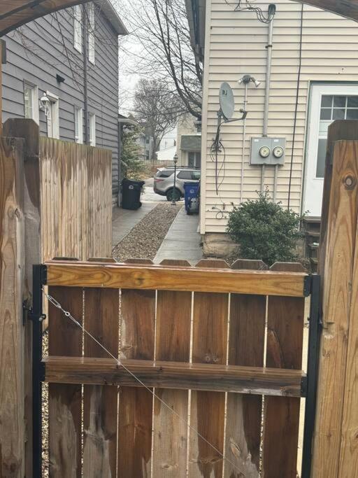 Little House On 47Th Apartment Cleveland Luaran gambar